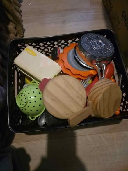 Photo of free Kids kitchen play items (Luton LU2) #1