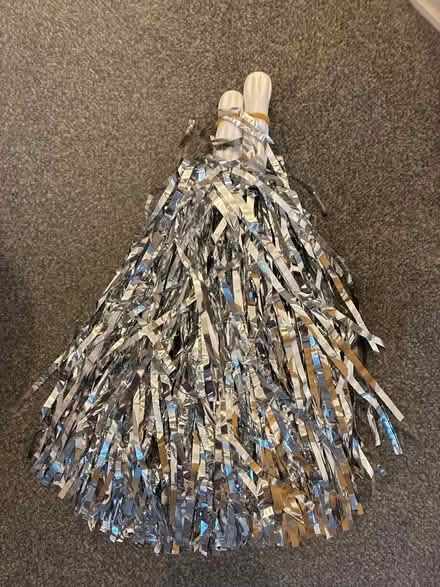 Photo of free Kids cheerleading pompoms (PR4 2FH) #2