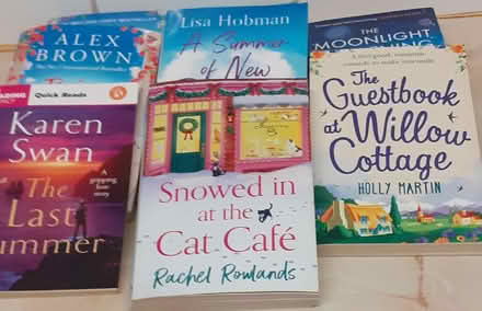 Photo of free Books lighted heart fiction (Goldthorn Hill WV2) #1