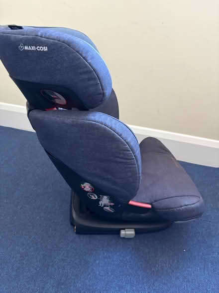 Photo of free Maxi Cosi child car seat (Oxford OX2) #1