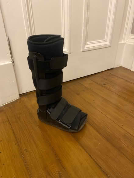 Photo of free CAM Walker for foot or ankle injury (Kelvingrove G3) #1