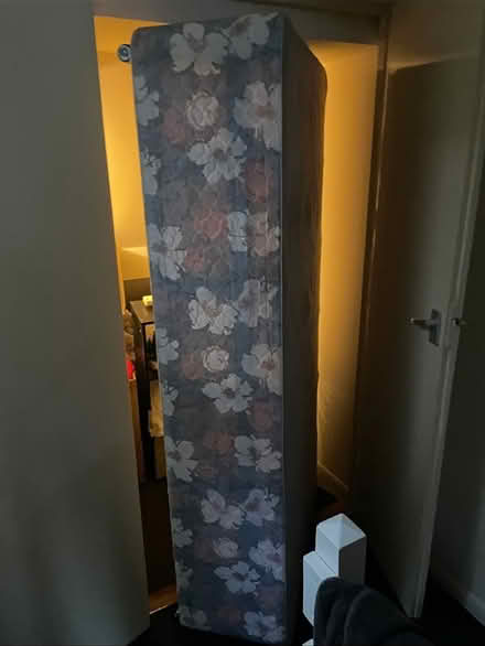 Photo of free Singie bed (WD18 west Watford) #1