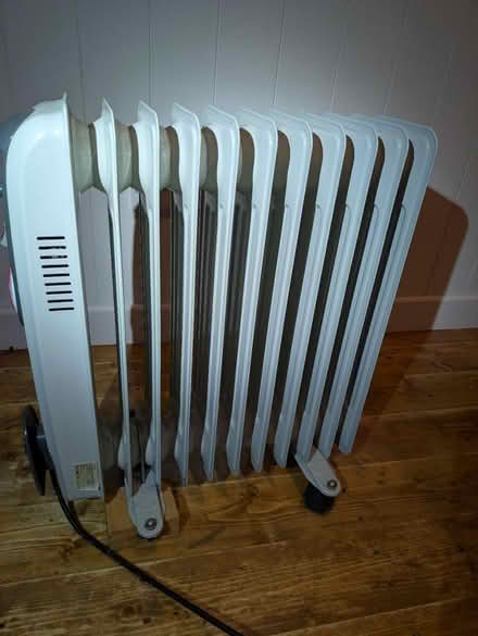 Photo of free Oil filled radiator (HD8 Kirkburton) #1