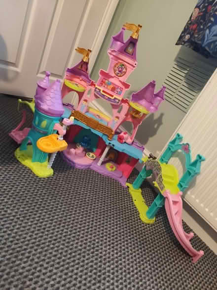Photo of free Large princess castle (Mansfield, NG18) #2