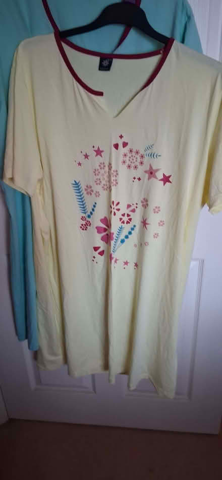 Photo of free pair of nightdresses size 24/26 one blue one yellow (Wigmore LU2) #2