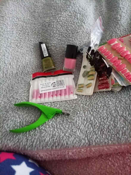 Photo of free False nails and accessories (Worsborough S705PF) #1