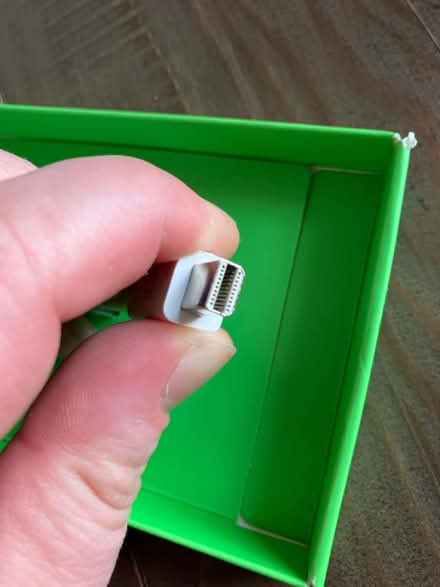 Photo of free Mini DisplayPort to HDMI Adapter (Lansdowne) #3