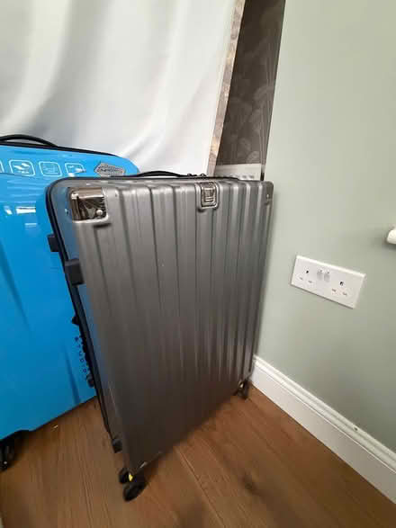 Photo of free Sliver suitcase 30inch (Telford lawley) #2