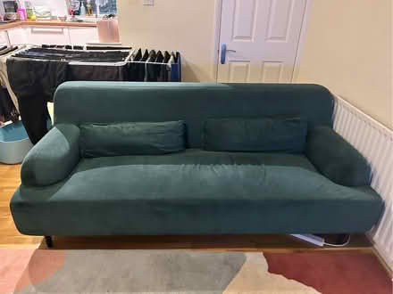 Photo of free Green sofa (Hoxton N1) #4