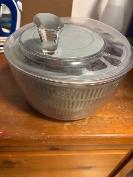 Photo of free Salad spinner (Limehouse E14) #1
