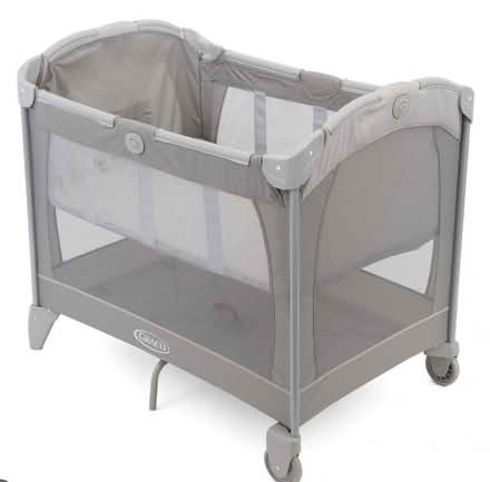 Photo of free Playpen and Travel Cot (E10 6HZ) #2