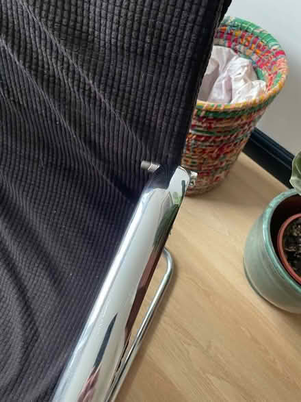 Photo of free Very comfy desk chair, fair condition (Elephant and castle SE1) #3