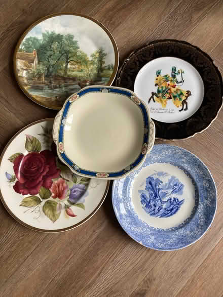 Photo of free Dinner plates (Noctorum CH43) #1