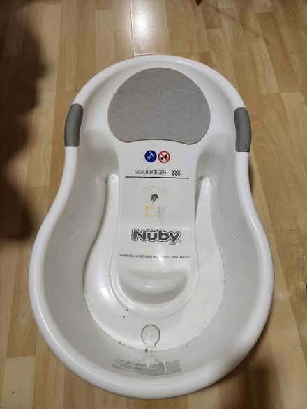 Photo of free Nuby baby bath (Castlefield HP12) #1