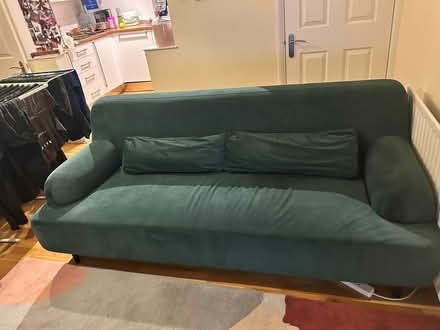 Photo of free Green sofa (Hoxton N1) #1