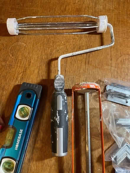 Photo of free Selection of diy pieces incl spirit level (Ham TW10) #4