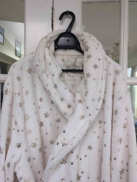 Photo of free Ladies dressing gown, Size 16-18 (Old Coulsdon CR5) #1