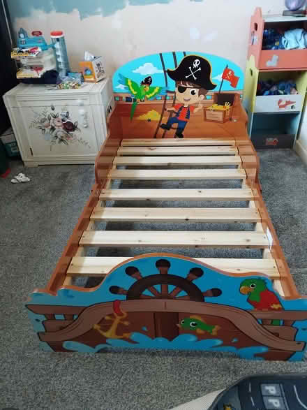 Photo of free Toddlers Pirate Bed and Mattress (Scale Hall LA1) #1