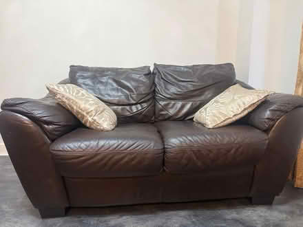 Photo of free 2 + 3 leather sofa (Eastleigh SO50) #2