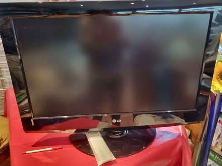 Photo of free LG flat Screen TV (Sudbury CO10) #1