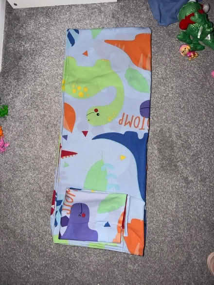 Photo of free Dinosaur toddler bedding (SG19) #1