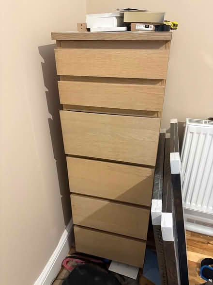 Photo of free Gaming chair needs 1 screw chest (Hither Green) #2