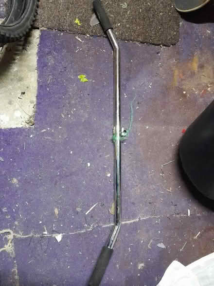 Photo of free Pull bar from multi gym (Smiths Estate OX28) #1
