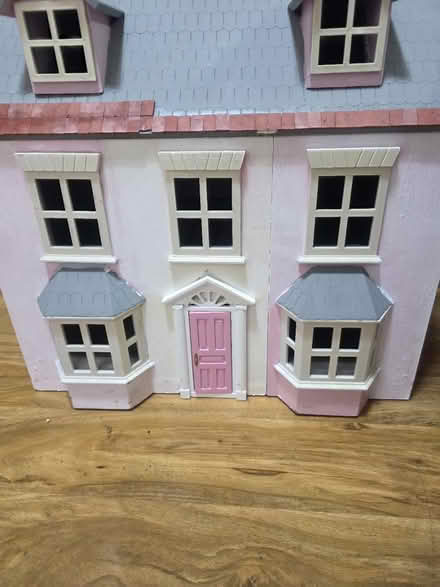 Photo of free Dolls house for restoration (PO11 9PZ) #4