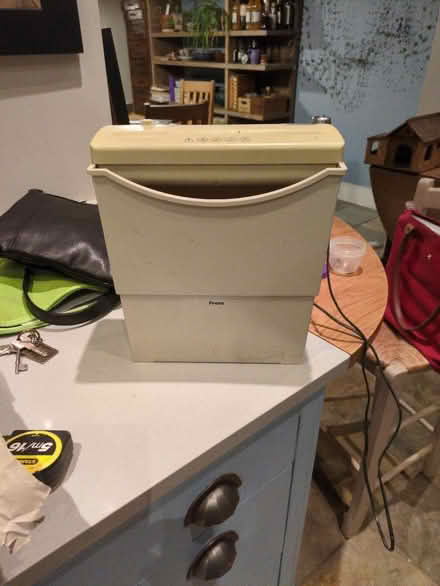 Photo of free Working shredder (Lewisham SE4) #1