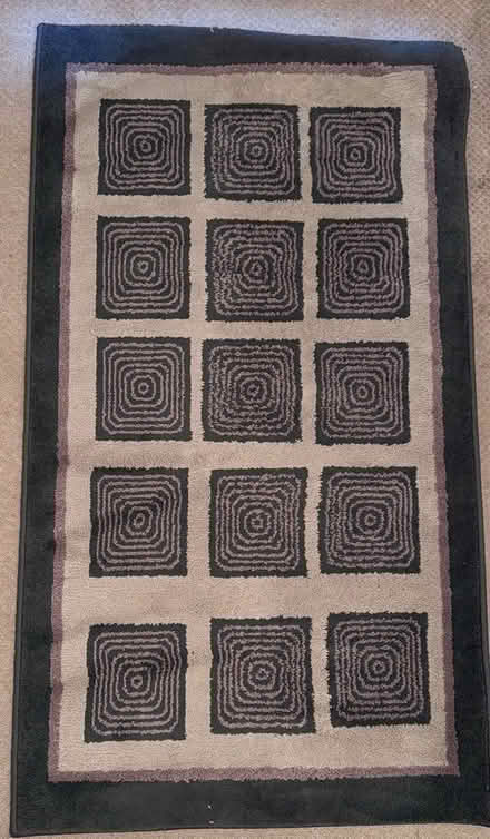 Photo of free Rug (Ellesmere Port CH1) #1