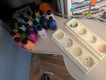 Photo of free Kids paints and trays (Springfield CM1) #2