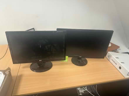 Photo of free Computer screens (E17JF) #1