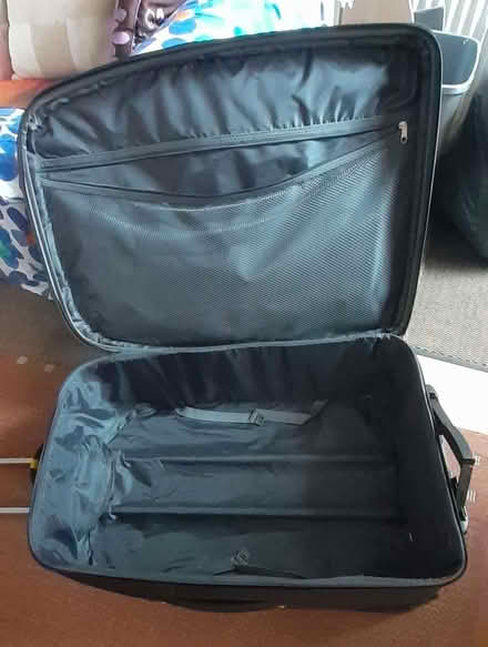 Photo of free Suitcase (Beulah Hill CR7) #4
