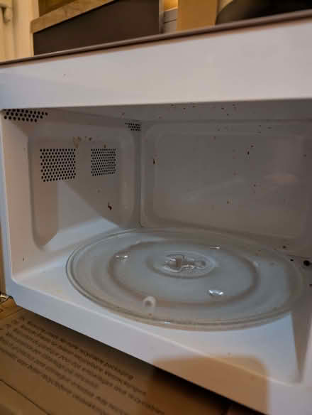 Photo of free Microwave oven (Markinch KY7) #2