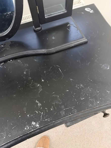Photo of free Black dressing table and mirror (Le7) #3