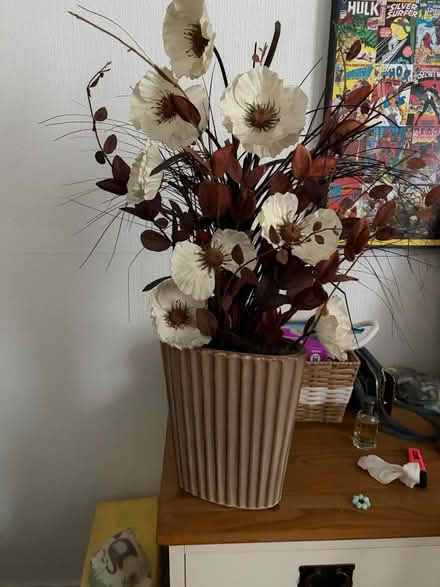 Photo of free Vase fake flowers (OL6, Ashton-under-lyne) #2