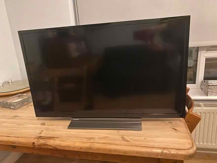 Photo of free 32” Toshiba HD TV (Ambrosden OX25) #1