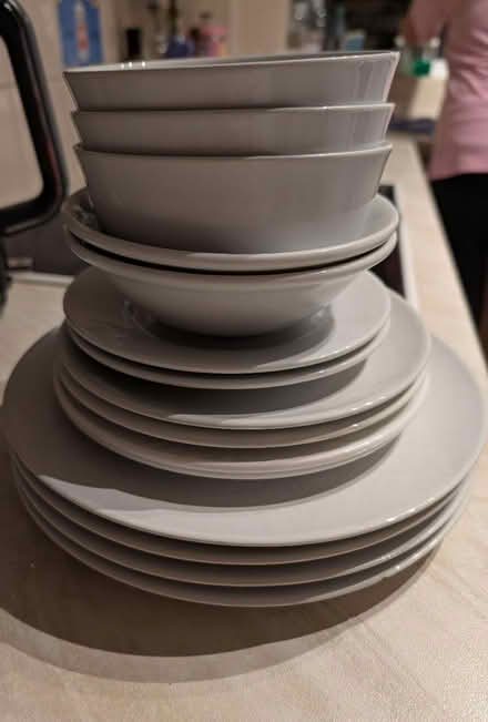 Photo of free Assortment of plates (Tilehurst RG31) #1