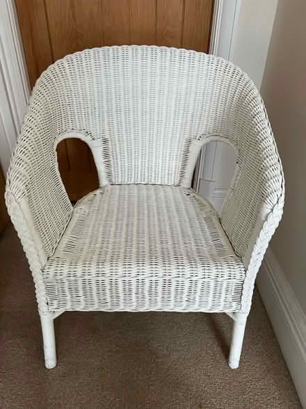 Photo of free White rattan chair (Kingswood KT20) #1