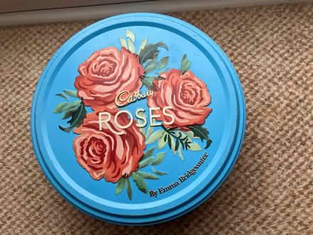Photo of free Cadbury’s roses tin (empty) (Rothley LE7) #1