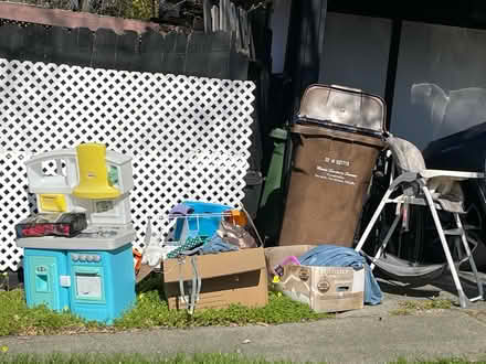 Photo of free Baby Toddler toys supplies (20 Alvina Ave, San Rafael) #1