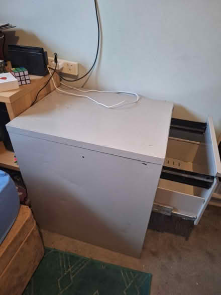 Photo of free 2 drawer filing cabinet (CR5 old coulsdon) #1