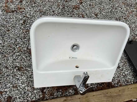 Photo of free Basin with tap (OX14 Abingdon) #1