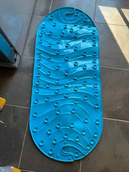 Photo of free Bath mat for kids, toddlers (Upperco, MD) #2