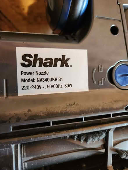 Photo of free Shark Liftaway hoover (New Tupton S42) #3