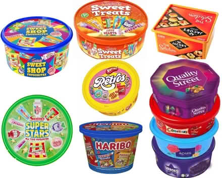 Photo of Empty plastic tubs. (Pelsall WS3) #1