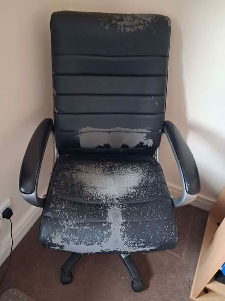 Photo of free Two office chairs (Hatch Warren RG22) #2