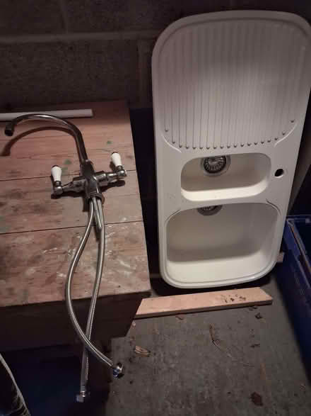 Photo of free Kitchen sink and tap (City of Bristol BS5) #1