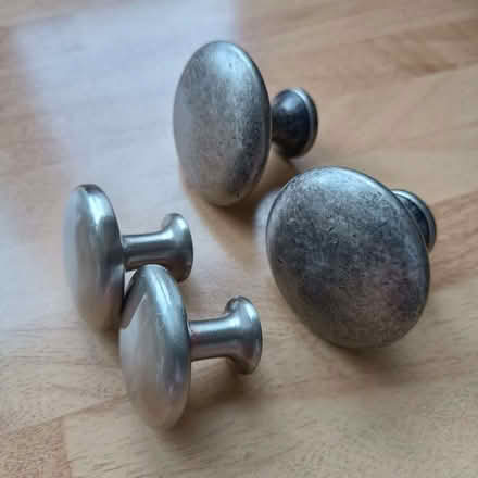 Photo of free 4 Knobs (Haldens AL7) #1