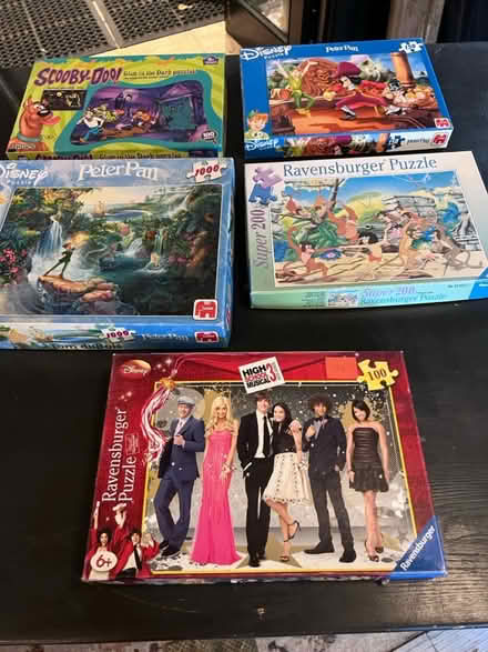 Photo of free 5 random jigsaw puzzles (Lambs Green RH12) #1